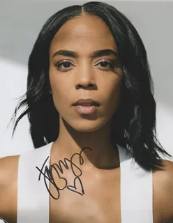 Jazmyn Simon autograph