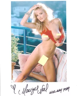 Monique Noel autograph