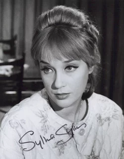 Sylvia Syms autograph