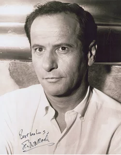 Eli Wallach autograph