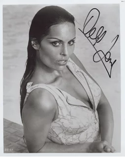 Daliah Lavi autograph