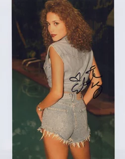 Elizabeth Berkley autograph