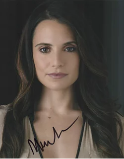 Maria Shapley autograph