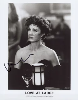 Anne Archer autograph