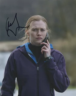 Mireille Enos autograph