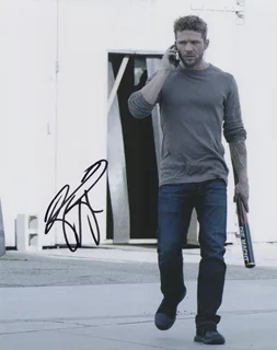 Ryan Phillippe autograph