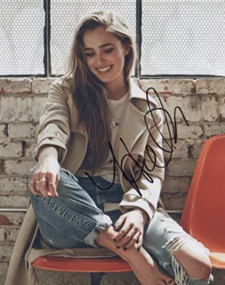 Haley Lu Richardson autograph