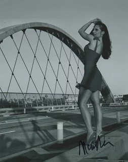 Maria Shapley autograph