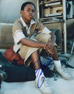 Malcolm David Kelley autograph