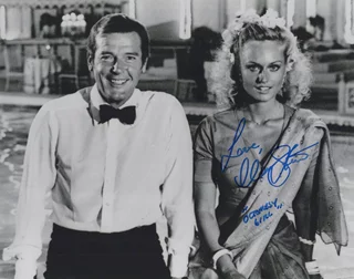 Mary Stavin autograph