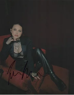 Jess Adams autograph