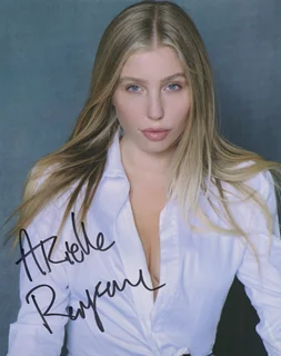 Arielle Raycene autograph