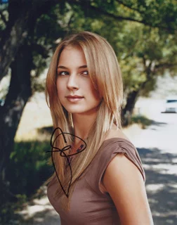 Emily Van Camp autograph
