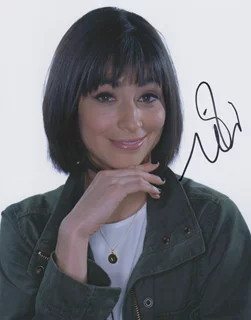 Melissa Villasenor autograph