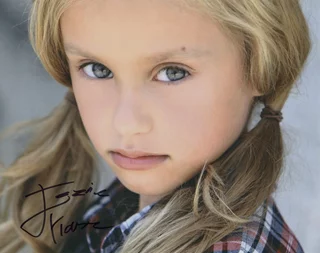 Izzie Florez autograph