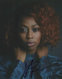 Shakira Ja'nai Paye autograph