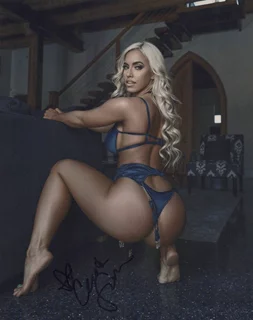 Caitlin Sorensen autograph