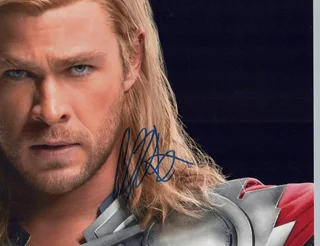 Chris Hemsworth autograph