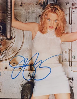 Jeri Ryan autograph