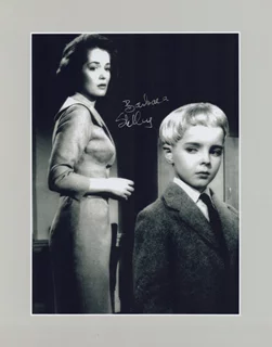 Barbara Shelley autograph