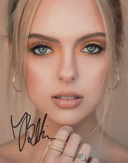 Jessica Belkin autograph