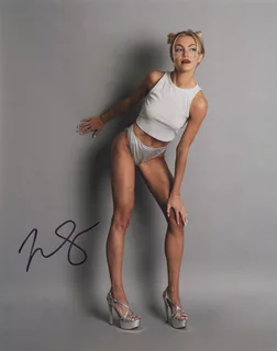Michelle Carney autograph