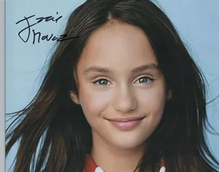 Izzie Florez autograph