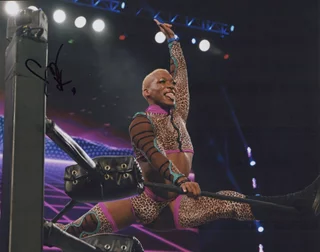 Sonny Kiss autograph