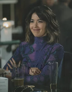 Nichole Sakura autograph