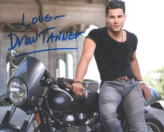Drew Ray Tanner autograph