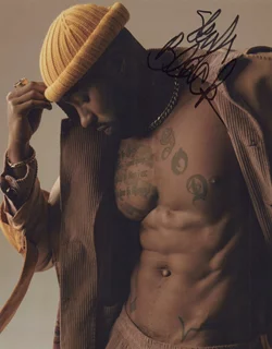 Skyh Black autograph