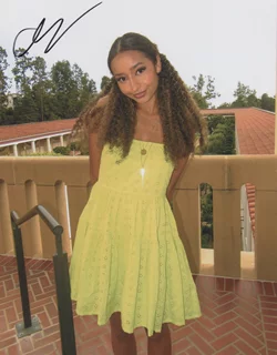 Cheyenne Hinojosa autograph