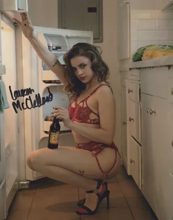 Lauren McClelland autograph