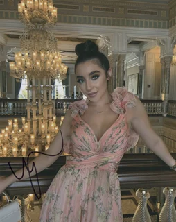 Ellie Soufi autograph