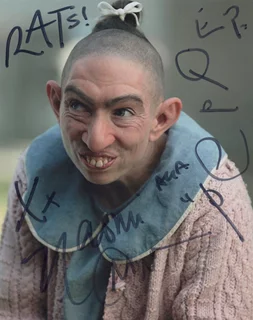 Naomi Grossman autograph