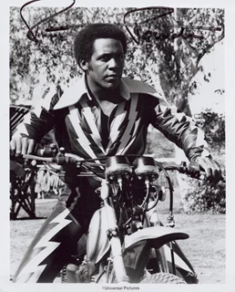 Richard Roundtree autograph