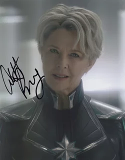 Annette Bening autograph