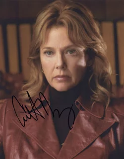 Annette Bening autograph
