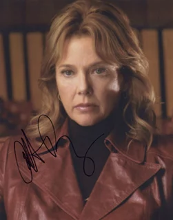 Annette Bening autograph