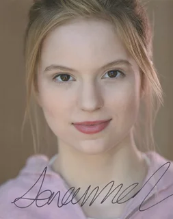 Savannah Judy autograph