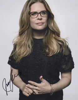 Jennifer Lee autograph