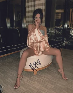 Alyssa Polisano autograph