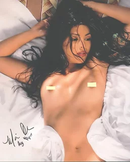 Maria Checa autograph