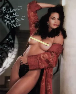 Rebecca Ferratti autograph