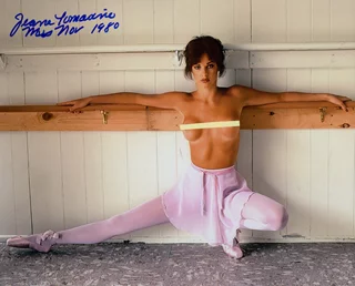 Jeana Tomasino autograph