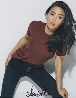 Anna Akana autograph