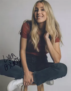 Lisa Gilroy autograph