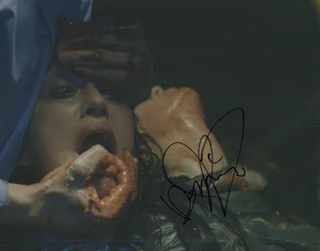 Devanny Pinn autograph