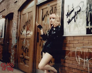 Lisa Langlois autograph