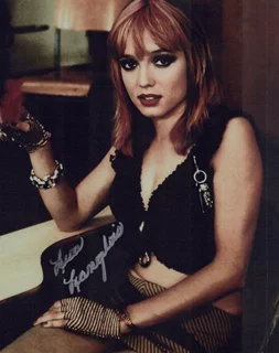 Lisa Langlois autograph